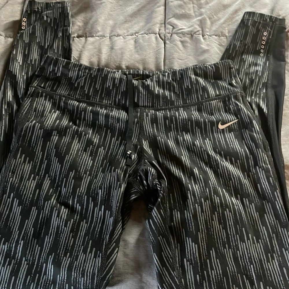 Nike leggings
